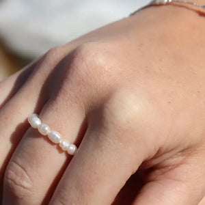 PEARL STRETCH RING