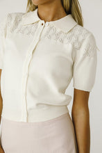 MONOCHROMATIC KNIT PATTERN COLLAR TOP