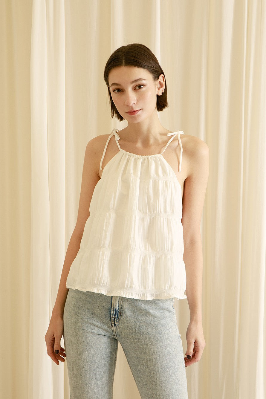 MONOCHROMATIC RUFFLED HALTER TOP
