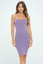SEAMLESS SOLID COLOR GO TO DRESS