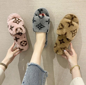FAUX LV FUZZY SLIPPERS