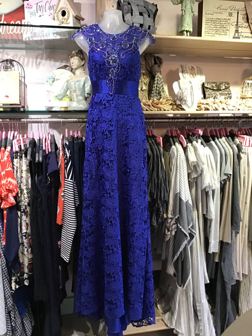 ROYAL LACE AND DIAMOND GOWN